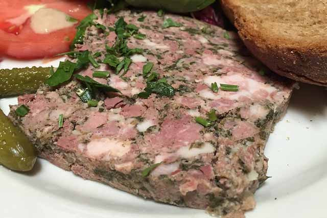 Chicken terrine with red or green pesto huile d'Olive Benso