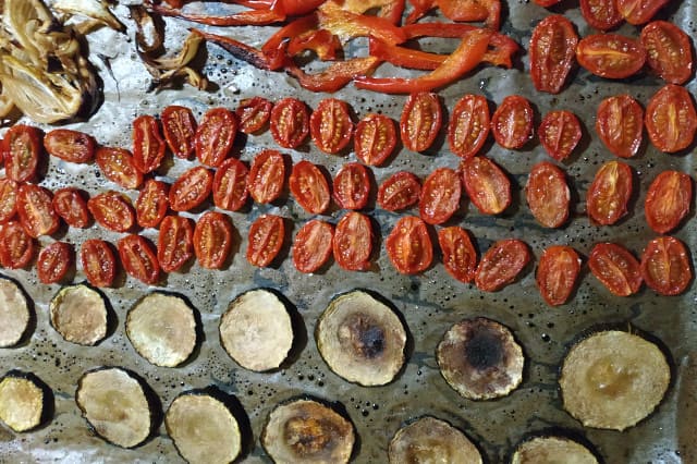 Légumes au four à l'huile d'olive et au vinaigre balsamique